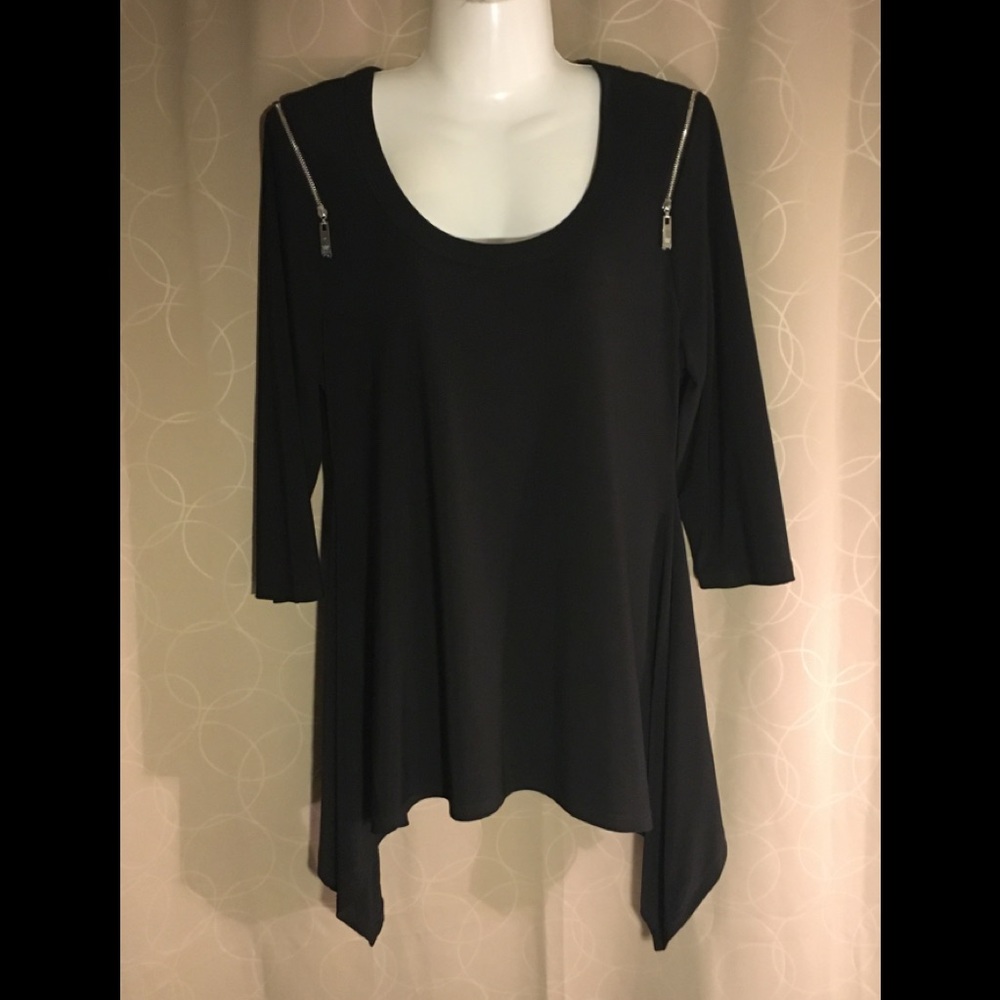 New Black Chaus New York Ladies top, Large